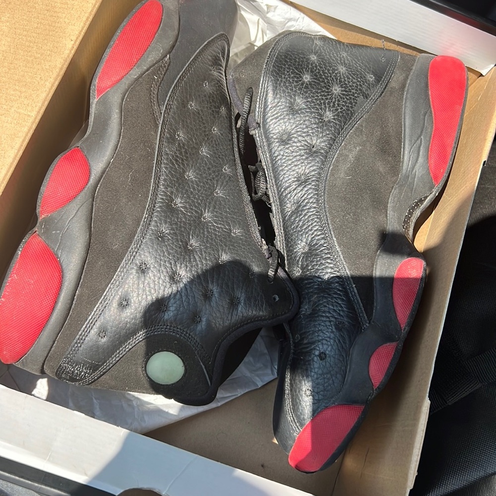 Jordan 13 blk and red sz 13